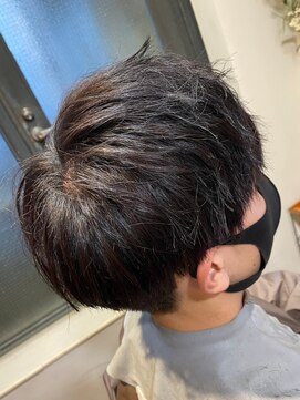 ロカ バイ ティアトロ ヘア サロン(ROCA by teatro hair salon) コンパクトマッシュ ビジネスショート 黒髪 メンズカット