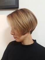 ペネロープ(Penelope)&nbsp;ジェンダーレス前下がりショートボブ×外国人風グラデーション！