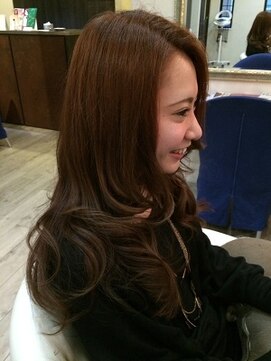 ティオ コルテ(tio Corte) ロング ウエーブスタイル 毛先アイロン仕上げ