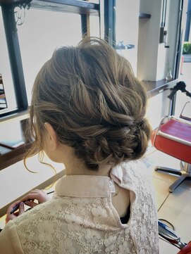 ルッカヘアー(LUCCA HAIR'S) ローシニヨン