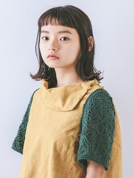 オト(Oto) ワイドバングの外ハネミディアム