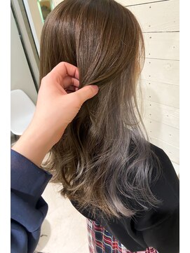 ルノン フィージュ(LUNON fieju) インナーカラー×透け感シルバー