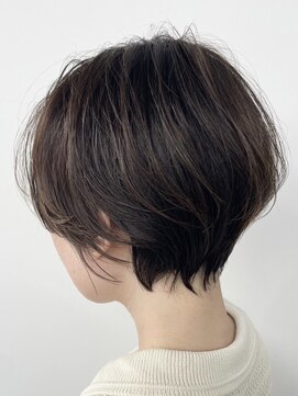 クローズ(cross-z) くびレイヤーエモージュ愛されショートボブ艶髪