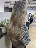 メリー オオサカ(Merly Osaka)&nbsp;ゆる巻きが似合うロングバレイヤージュ_smoky beige_