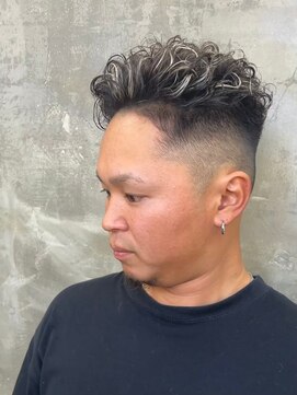 キング(K!ng) 縮毛矯正髪質改善ハイライトレイヤーカット枚方美容室エクステ