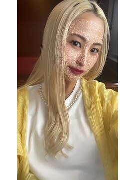 エミーバイモアムー(Emmie byMoremuu) 【青木　淳】ブロンド/抜きっぱなし