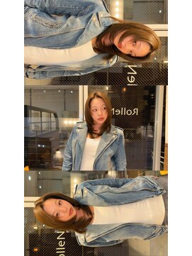 ローレン(Rollen) 海外風ミディアムレイヤーカットオリーブベージュカラー