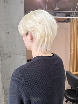 ラニヘアサロン(lani hair salon) メンズブロンド/メンズウルフ/センターパート/金髪/ハイトーン