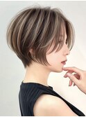 40代50代60代の大人美人ショート/白髪ぼかしハイライト