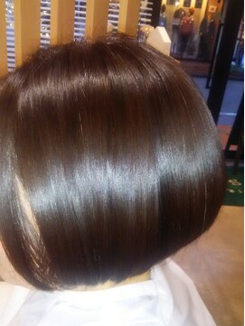 ICH GO向ケ丘遊園店 ツヤツヤ前下がりボブ