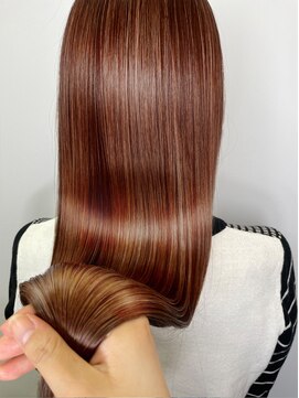 ネウィベルシア 名駅(newi belsia) 大人かわいいエギョモリ ミルクティーブラウン ひし形シルエット