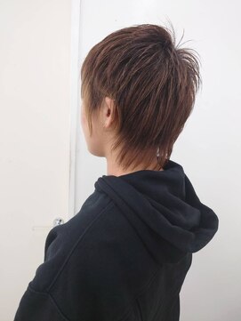 レオ 幸手(Leo) 20代30代40代抜け感ショートレイヤーミルクティベージュ