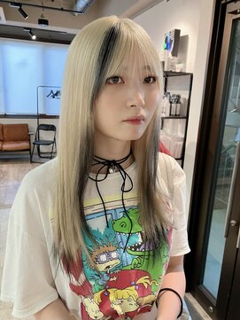 コワファーストナガサキシャンプーボーイ(COIFF1RST NAGASAKI SHAMPOO BOY) ホワイトブロンド×ブラック