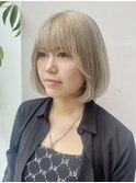 韓国内巻きハイトーンボブ顔まわり前髪カット