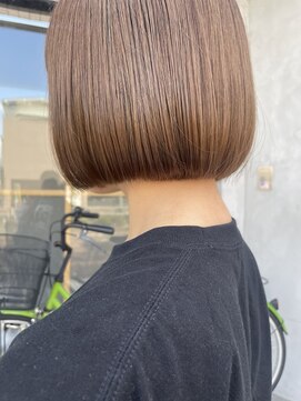 イン(in.) 暖色ベージュボブ