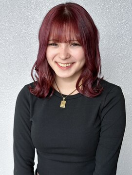 ヘアーループセラデザインワークス(Hair ruup Sela design works) 濃いめピンクカラー