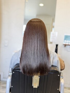 フルハウス (Full house HAIR DESIGN) ナチュラルカラーのツヤ仕上げ