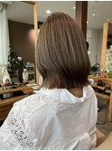 透明感ベージュ