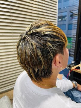 イメージア ボーノ相模大野店(IMAGE-A) 【立体感が映える】ハイライトマッシュウルフ　メンズショート