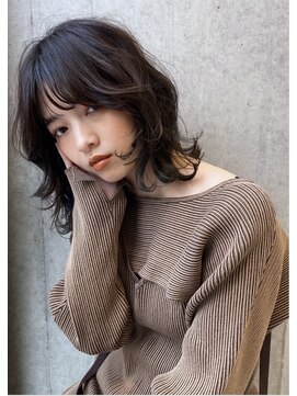 ラダ(Lada) 【LadA 城本英恵】 大人ミディアムウルフ