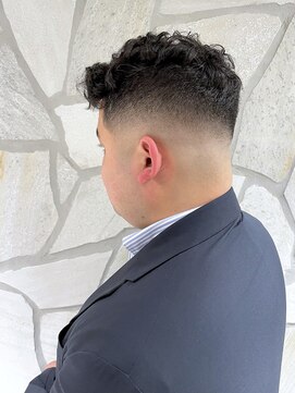 ヨシザワインク バンダイ(YOSHIZAWA Inc. BANDAI) ビジネススーツ髪型メンズビジネス髪型スキンフェード床屋新潟