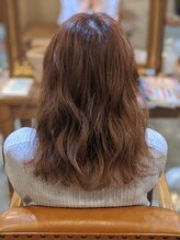 《大人女性に人気》上品なミルクティーカラー
