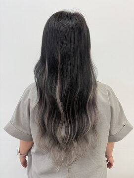 ロサ ファイブヘアー(Rosa..5Hair) シルバーグラデーションロング