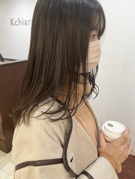 キアラ(Kchiara) 寒色ブラウンで透明感