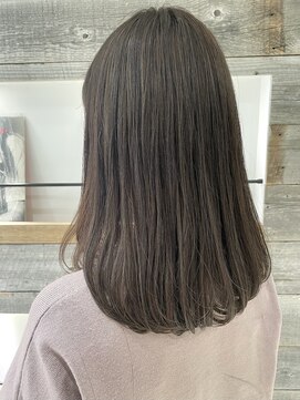 アイヴィ 表参道(IVY) ブリーチなし透明感オリーブカラー【肥田亜沙美】