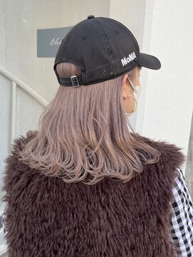 シー(thee) 淡めピンクベージュ