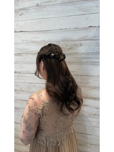 【ヘアアレンジ（結婚式やパーティーに♪）】