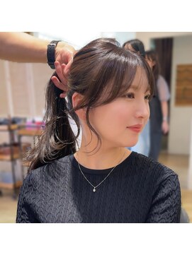 キートスバイガーランド (Kiitos by Garland) おろしても結んでも可愛い小顔前髪顔まわりレイヤーカット