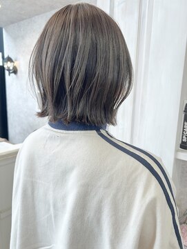 キャアリー(Caary) 福山市美容室Caary透明感オリーブグレージュカラーボブ