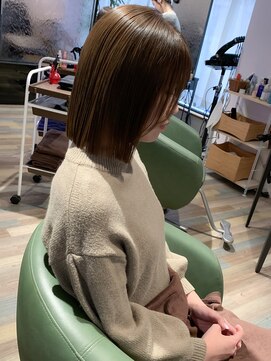 ヘアースパリゾート リアン 燕三条店(Lien) 切りっぱなしミニボブ_ベージュ_