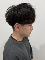 ヒュイル バイ ニアウ(Hwyl by Niau) メンズマッシュパーマニュアンスパーマスパイラルパーマ刈り上げ