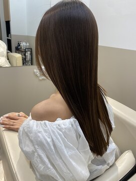 シュヴーブリヤン(cheveux brillants) 「素髪が輝くような清楚なナチュラルストレートロングヘア」