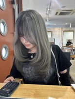 シエル(Ciel) デザインカラーとレイヤーカット