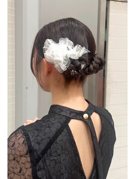 トリッカ シブヤ(TRICCA SHIBUYA) 同窓会ヘア/お呼ばれヘア/ひつじヘア/ツイン風/タイトヘア