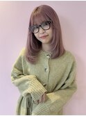 ピンクベージュ