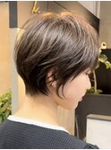 30代/小顔カット/ショート/グレージュカラー/豊中/前髪あり