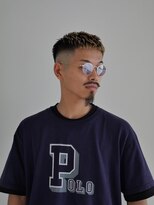 プールサイド(POOLSIDE)&nbsp;クロップスタイル　ハイフェード　バーバースタイル　吉塚　千早