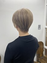 ロアール(LOIRE) えりあしすっきりショートボブ