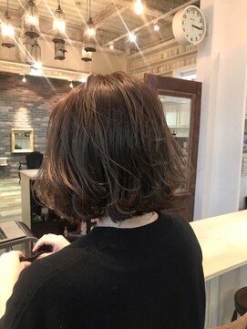 マイティ バイ エイチ(mighty by H) 【mighty】3Dカラー×外ハネ×ヴェールウェーブ