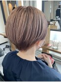 大人ハイトーンショートヘア