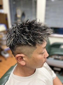 カットハウス コヤマ ツイストパーマandフェードカット
