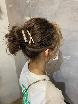 ロア 福岡天神本店(LORE) アップお団子アレンジ