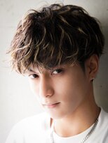 カライング(ing)&nbsp;スーツ短髪ツーブロック束感モテる黒髪シークレットパーマ流行