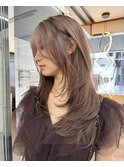 レイヤーカット×ミルクティーベージュ