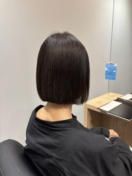 ジェーンバイボヌール(Jane by Bonheur) ストレートで叶うパツっとボブ/茨木/乾かすだけ簡単