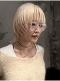 ブリーチ、抜きっぱなしブロンド、ウルフカット